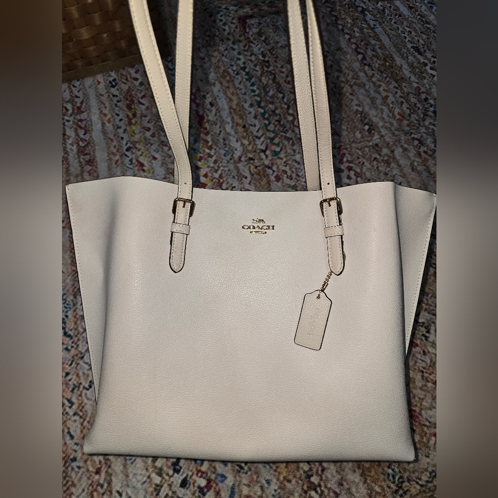 Coach Mollie Tote NWOT